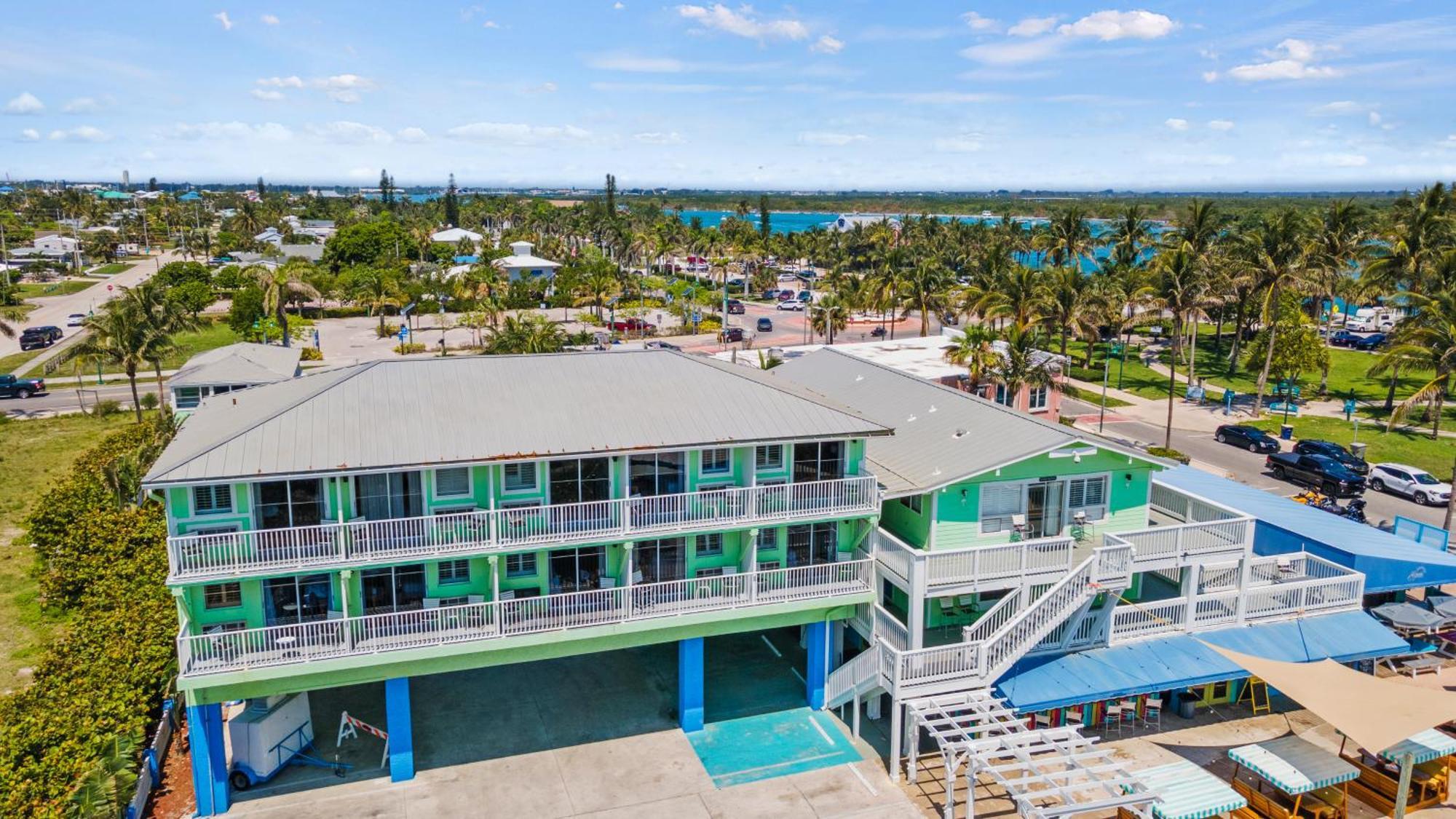Partial Ocean View Hotel Room- King Bed #1 Fort Pierce Exterior foto