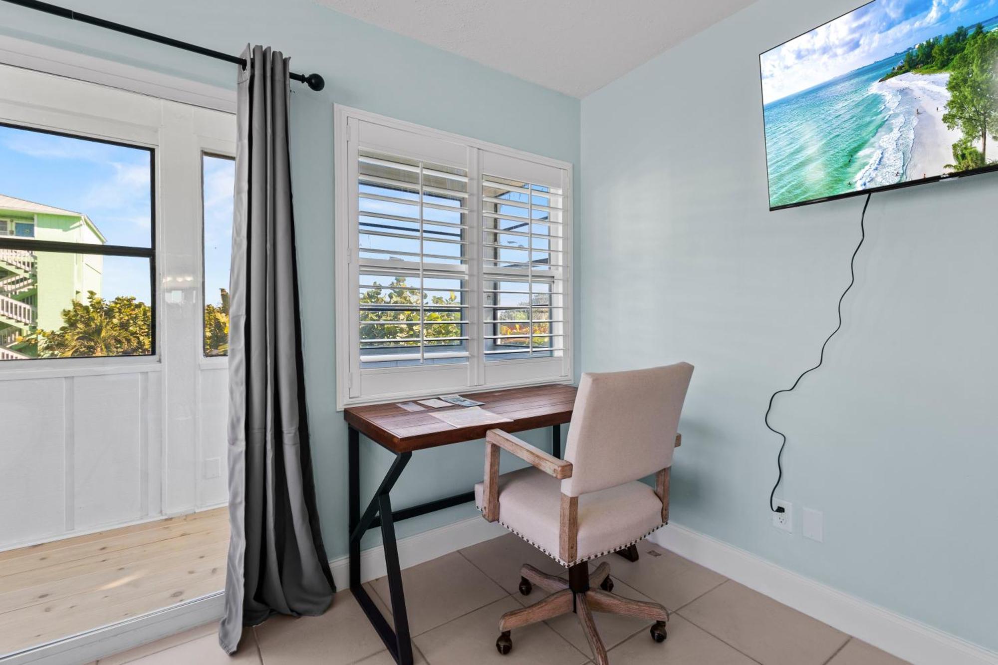 Partial Ocean View Hotel Room- King Bed #1 Fort Pierce Exterior foto