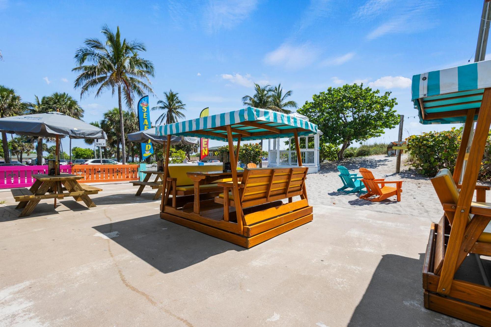 Partial Ocean View Hotel Room- King Bed #1 Fort Pierce Exterior foto